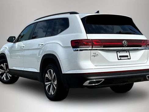 New 2026 Volkswagen Atlas SE FWD image 3