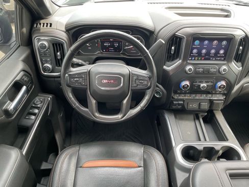 Used 2020 GMC Sierra 1500 AT4 w/ Technology Package AWD/4WD image 9