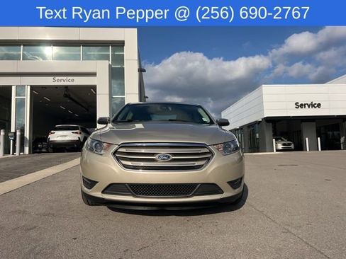 Used 2018 Ford Taurus Limited image 2