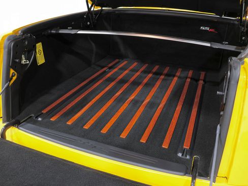 Used 2005 Chevrolet SSR w/ Preferred Equipment Group image 86