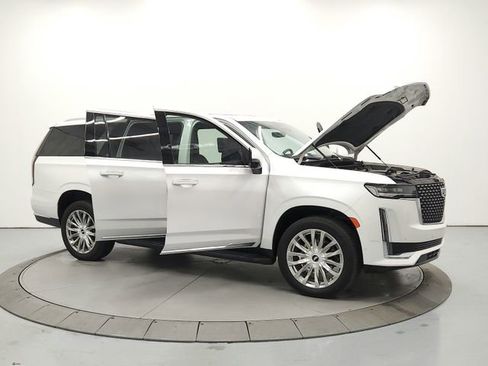 Used 2021 Cadillac Escalade ESV Premium Luxury AWD/4WD image 9