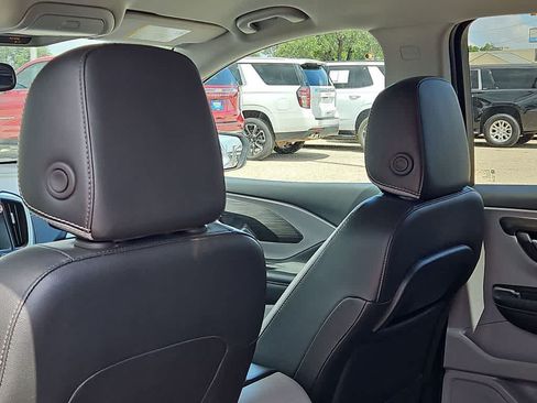 Used 2024 GMC Terrain SLT AWD/4WD image 16