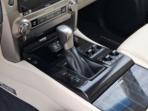 Used 2021 Lexus GX 460 Luxury AWD/4WD image 17