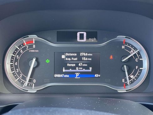 Used 2016 Honda Pilot Touring image 24