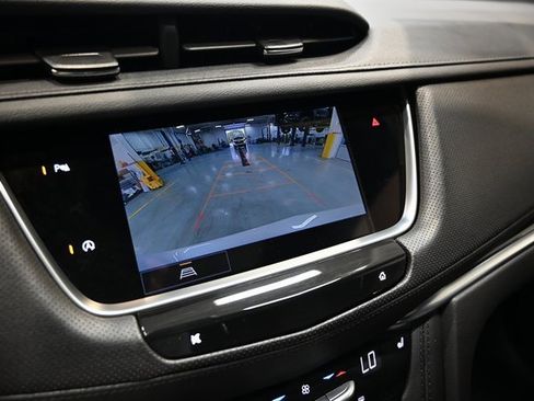 Used 2025 Cadillac XT5 Premium Luxury image 16