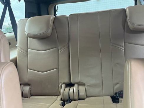 Used 2020 Cadillac Escalade ESV Platinum image 9