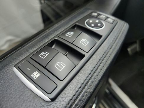 Used 2015 Mercedes-Benz G 550 image 22