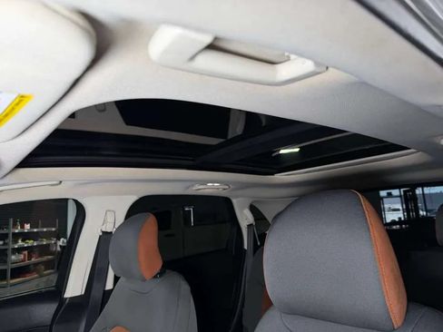 Used 2018 Ford Edge SEL w/ Equipment Group 201A FWD image 30