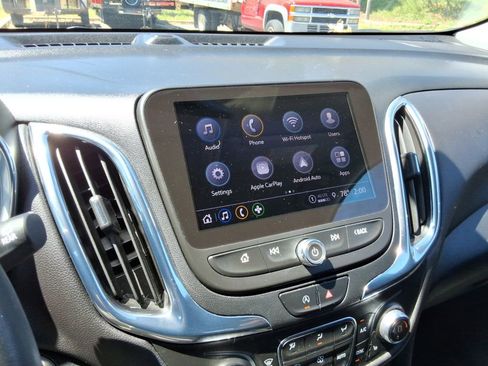 Used 2023 Chevrolet Equinox LT FWD image 30