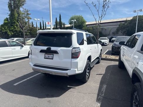 Certified 2024 Toyota 4Runner TRD Off-Road Premium image 28