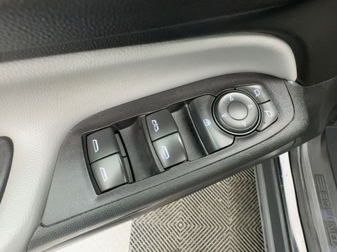 Used 2018 Chevrolet Equinox LT image 13