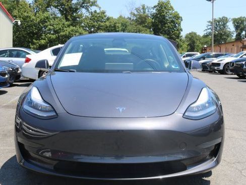 Used 2020 Tesla Model 3 Standard Range RWD image 2