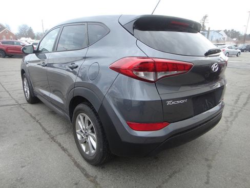 Used 2018 Hyundai Tucson SE w/ Cargo Package image 6