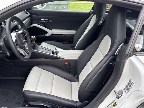 Used 2024 Porsche 718 Cayman RWD image 15