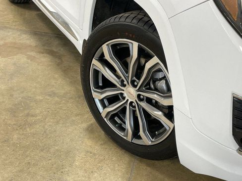 Used 2019 GMC Terrain Denali w/ Driver Alert Package II AWD/4WD image 11
