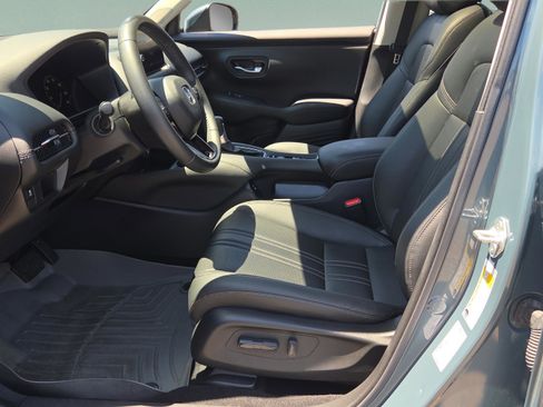 Used 2024 Honda HR-V EX-L image 9