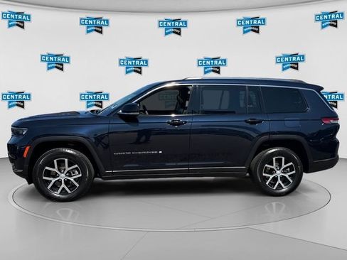 Used 2023 Jeep Grand Cherokee L Limited AWD/4WD image 3