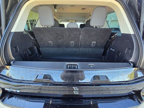Used 2025 Ford Expedition Active RWD image 32