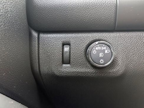 Used 2018 Chevrolet Colorado LT w/ LT Convenience Package image 22