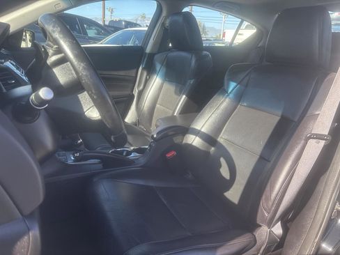 Used 2013 Acura ILX w/ Premium Package image 7