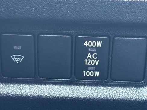 Used 2017 Toyota 4Runner SR5 AWD/4WD image 38
