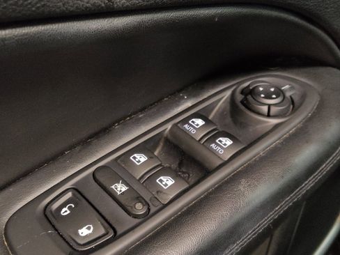 Used 2019 Jeep Compass Latitude FWD image 27