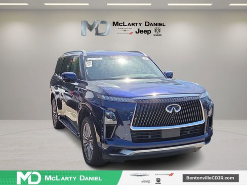 Used 2025 INFINITI QX80 Sensory image 1