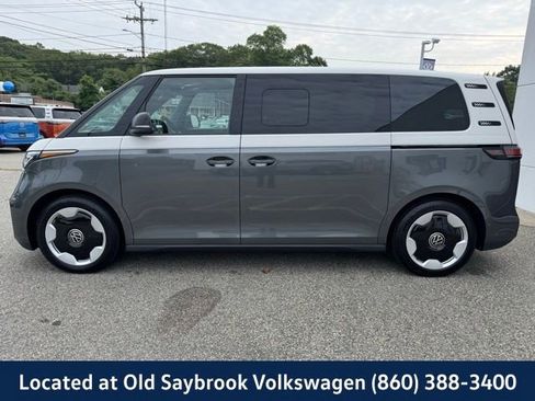 New 2025 Volkswagen ID. Buzz Pro S RWD image 8