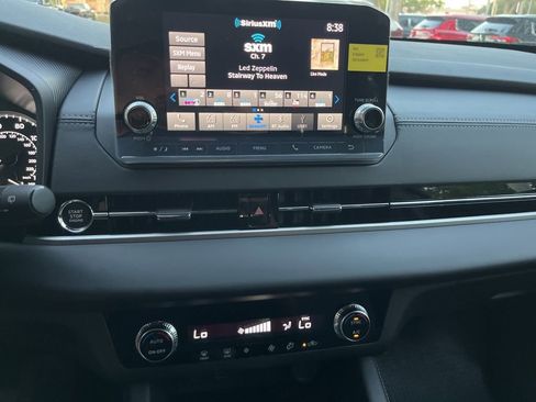 Used 2024 Mitsubishi Outlander ES image 33