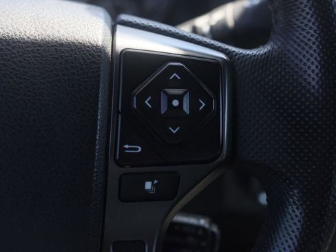 Used 2023 Toyota Tacoma TRD Off-Road AWD/4WD image 17
