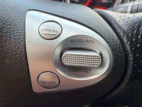 Used 2017 Nissan 370Z Touring image 32