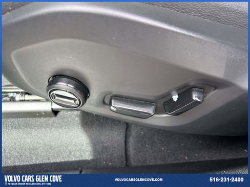 Certified 2025 Volvo XC60 B5 Core w/ Protection Package Premier image 17