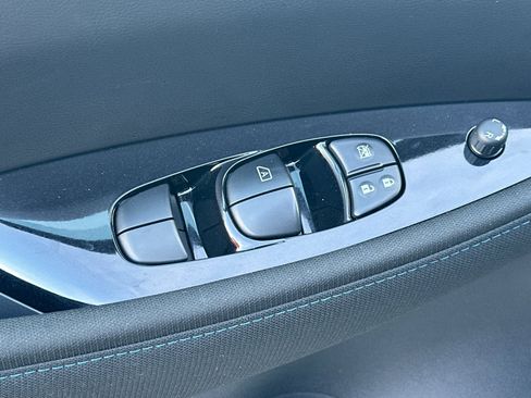 Certified 2024 Nissan Leaf SV Plus image 13