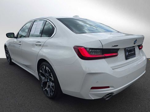 Used 2025 BMW 330i xDrive Sedan w/ Premium Package AWD/4WD image 5