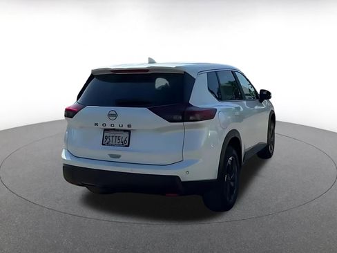 Used 2025 Nissan Rogue SV FWD image 15