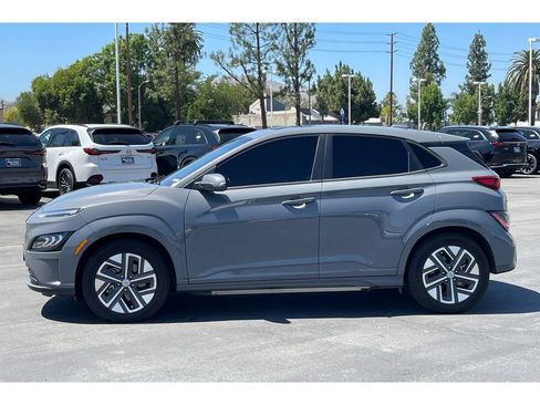 Used 2023 Hyundai Kona Limited FWD image 3
