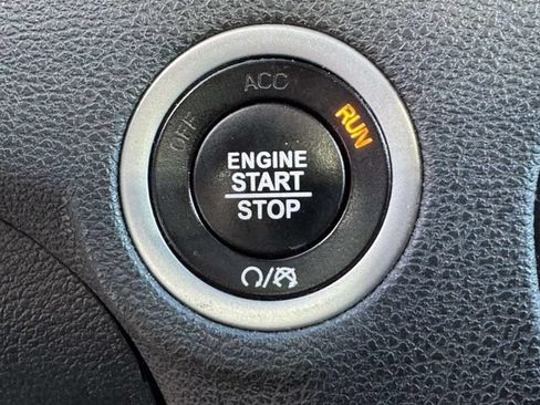 Used 2023 Dodge Charger SXT RWD image 36