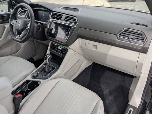 Used 2022 Volkswagen Tiguan SE R-Line AWD/4WD image 29