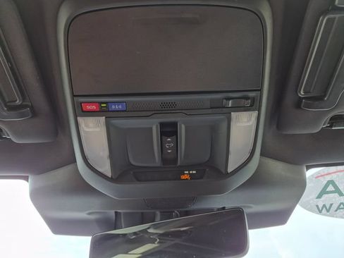 Used 2025 Subaru Forester Touring AWD/4WD image 31