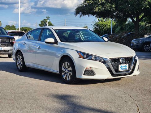 Used 2021 Nissan Altima 2.5 S FWD image 3