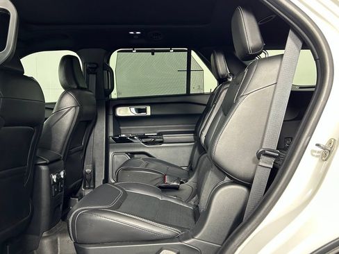 Used 2022 Ford Explorer ST w/ Equipment Group 401A AWD/4WD image 18