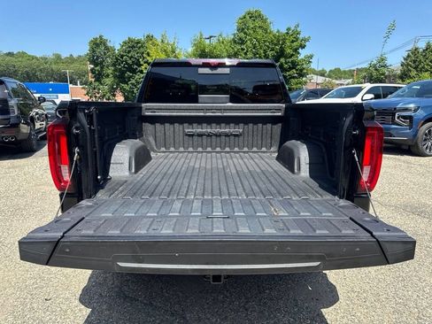 Used 2024 GMC Sierra 1500 Denali w/ Denali Reserve Package AWD/4WD image 5