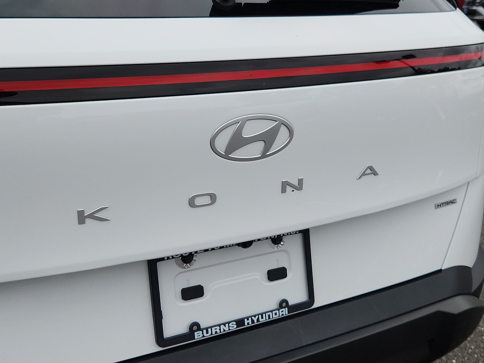 Certified 2024 Hyundai Kona SEL AWD/4WD image 30