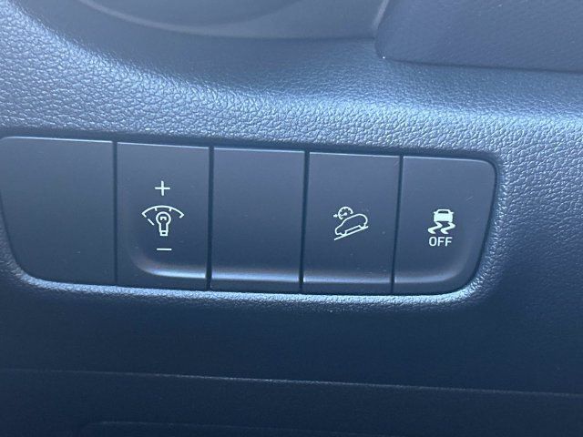 Certified 2023 Hyundai Kona SE w/ Cargo Package AWD/4WD image 18