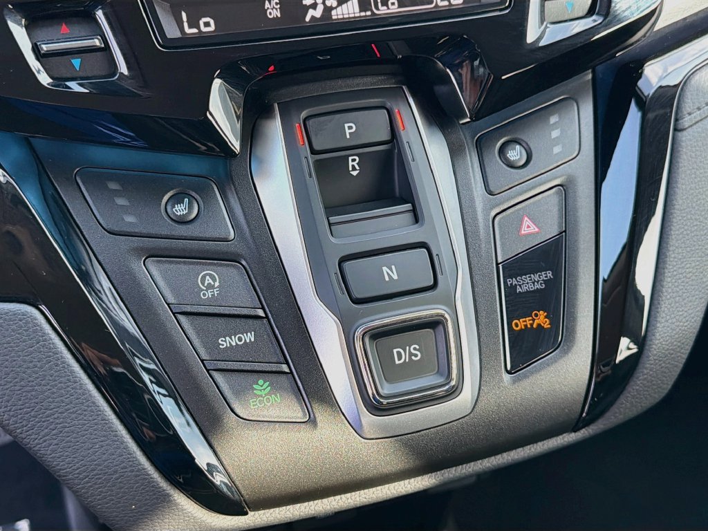 Certified 2025 Honda Odyssey Touring image 16