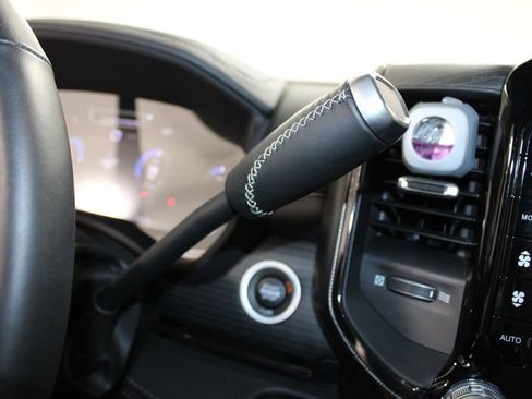 Used 2024 RAM 2500 Limited image 26