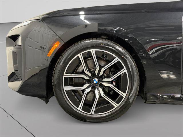 Used 2024 BMW 760i xDrive w/ Executive Package AWD/4WD image 30