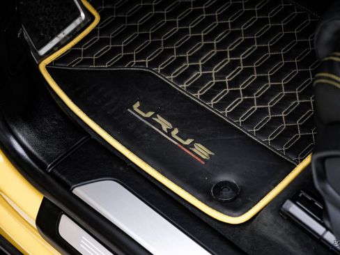 Used 2021 Lamborghini Urus image 45