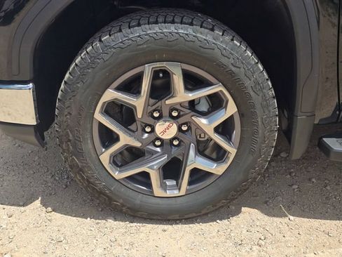 New 2026 GMC Sierra 1500 SLT AWD/4WD image 9