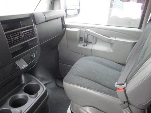 Used 2023 GMC Savana 2500 w/ Driver Convenience Package image 17